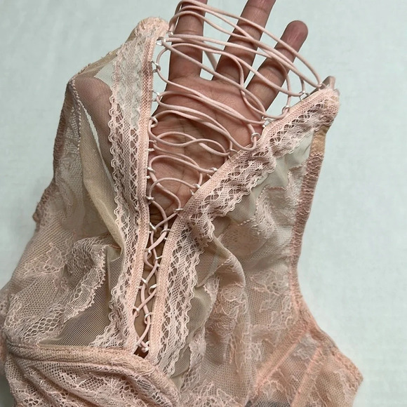 Victoria’s Secret Very Sexy Lace Up Bralette Light Pink Womens Size Large - Picture 3 of 8